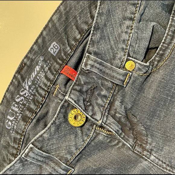Guess skinny jeans, size 26. - Picture 2 of 3